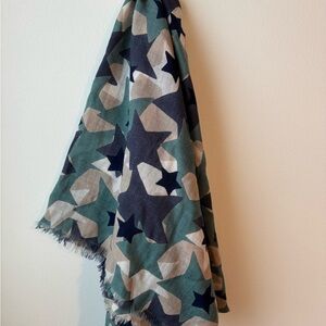 Boden Lightweight Star Patterned Scarf